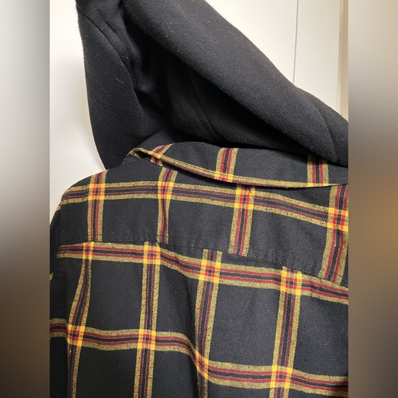 West 49 Boy’s Plaid button up - Picture 5 of 6